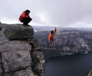 Video - Flight of the Frenchies: Highline einrichten und testen