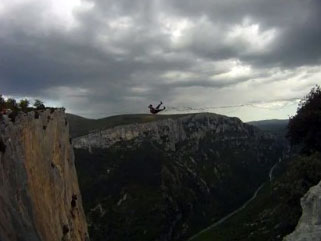 Slackline Unfall: Was passiert wenn eine Highline reißt?